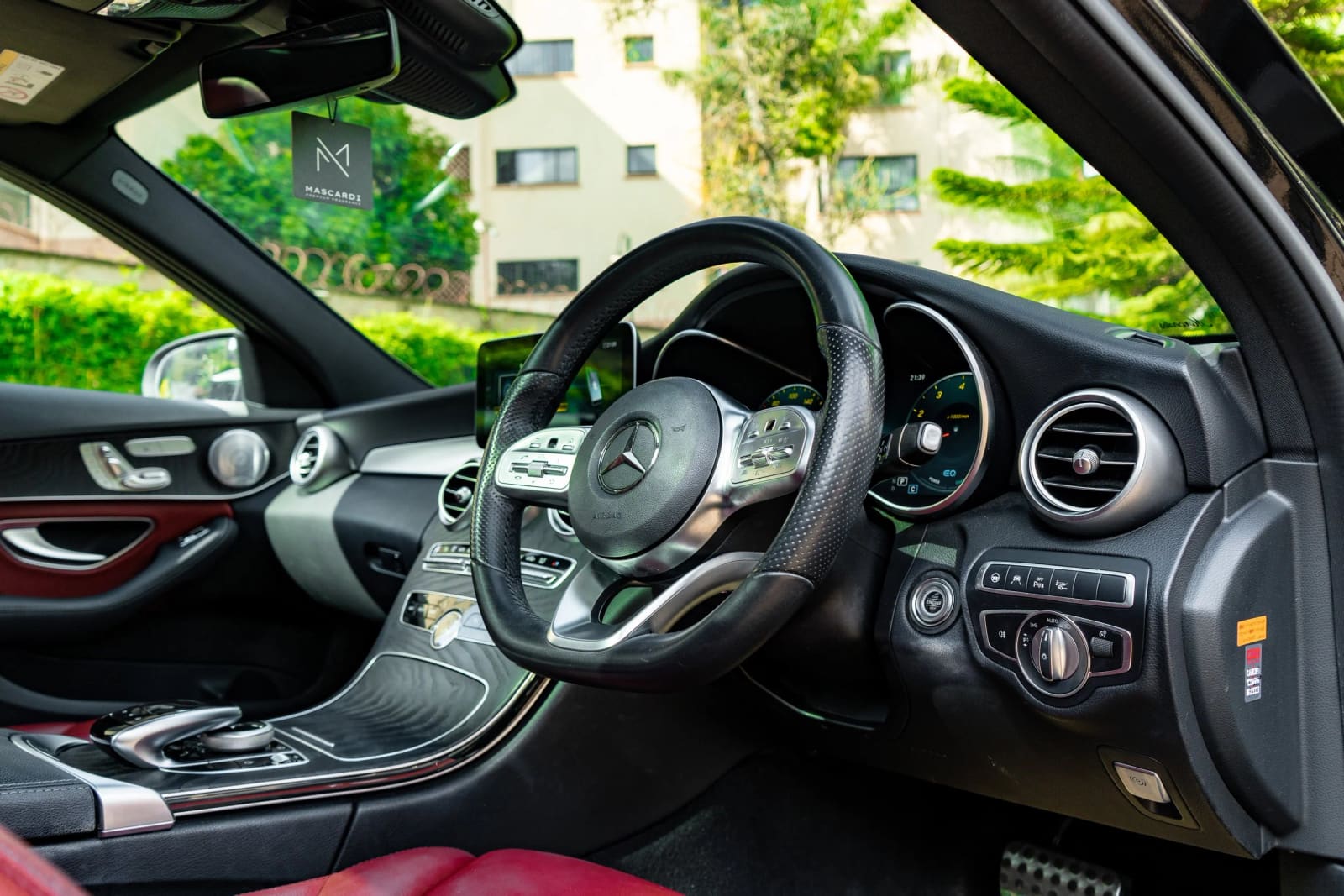 Mercedes-Benz C200 AMG Line Package thumbnail 7