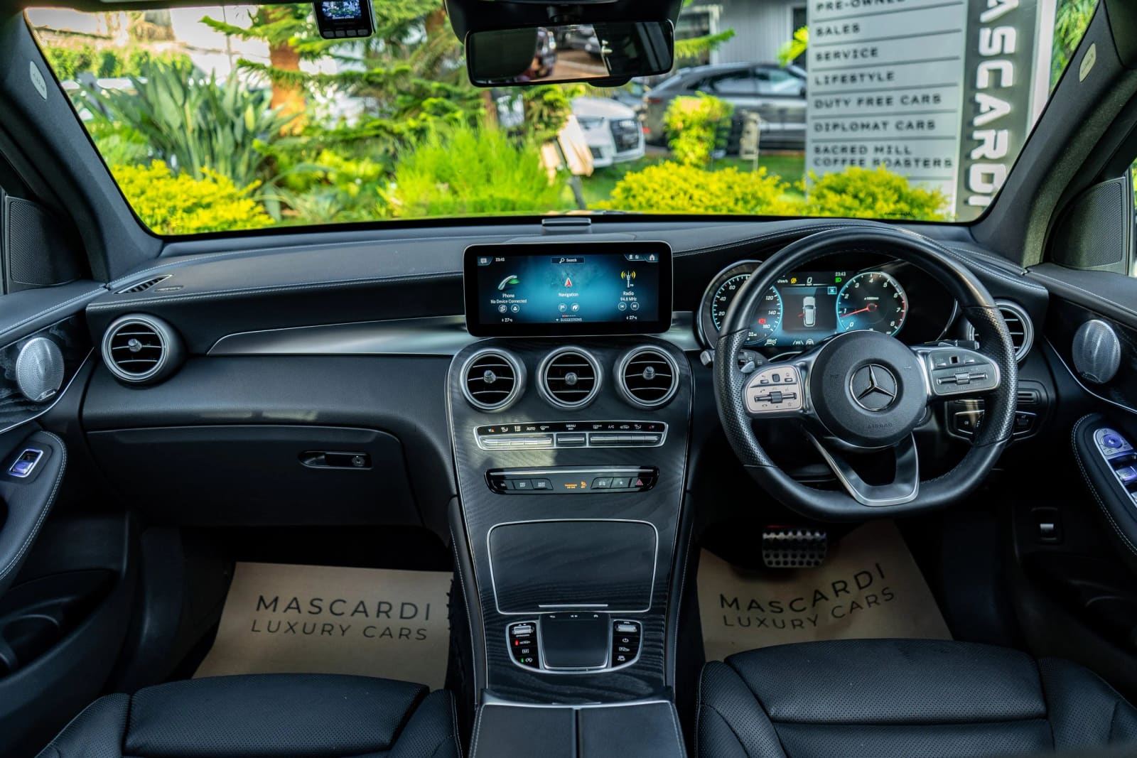 Mercedes-Benz GLC 300 4 Matic thumbnail 3