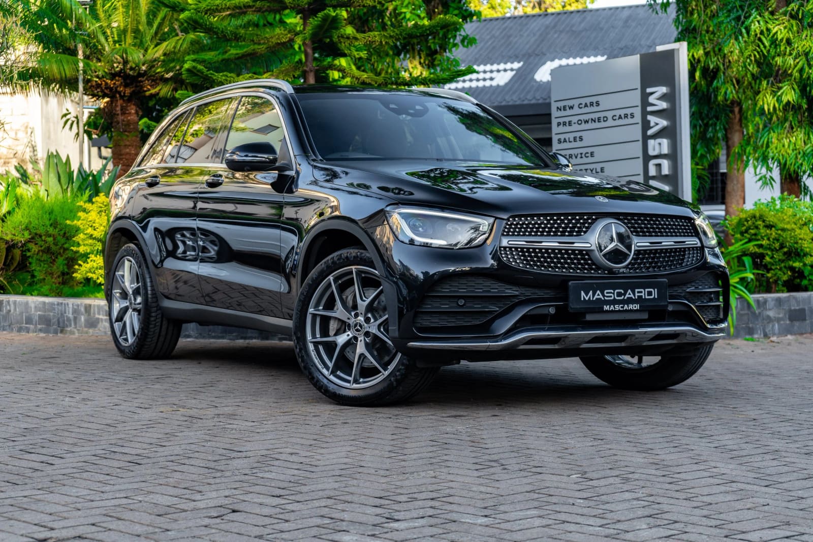 Mercedes-Benz GLC 300 4 Matic thumbnail 4