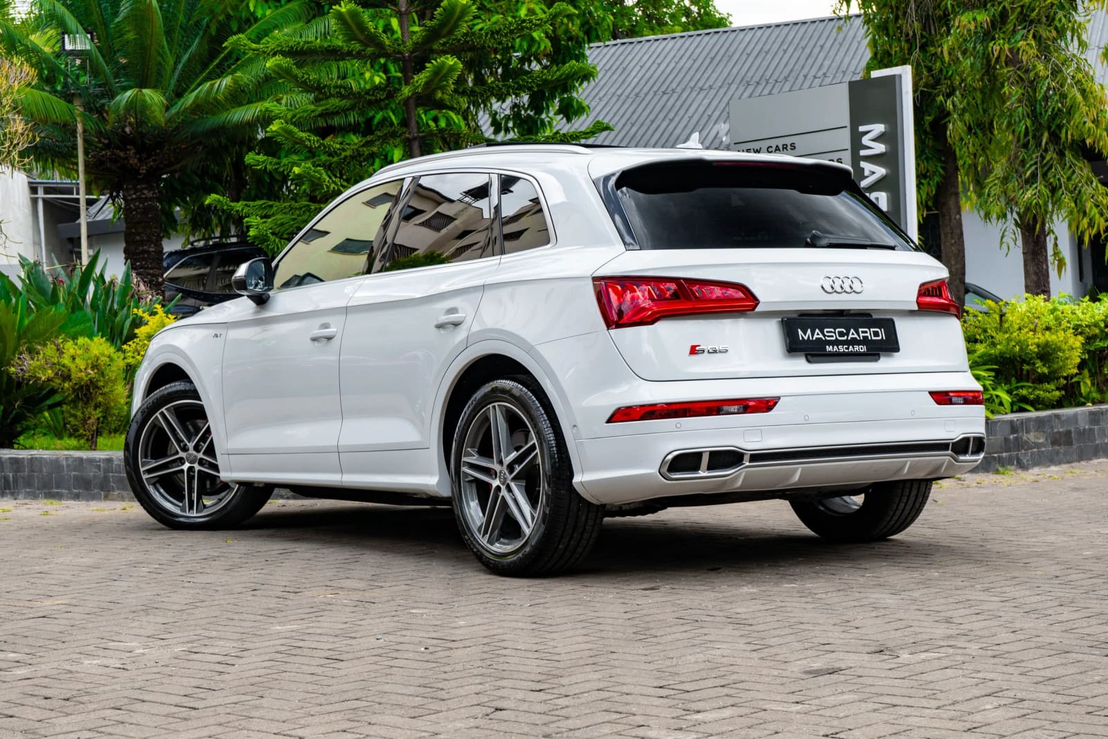 Audi SQ5 thumbnail 6