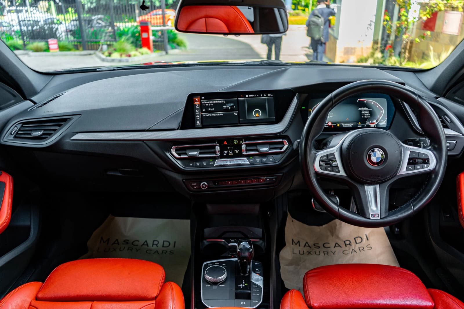 BMW 118i M-sport Package thumbnail 3