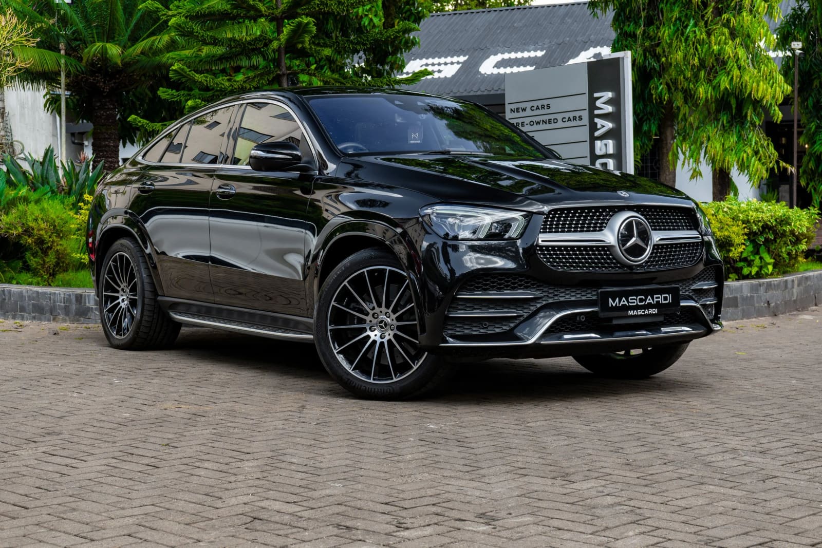 Mercedes-Benz GLE 400D thumbnail 4