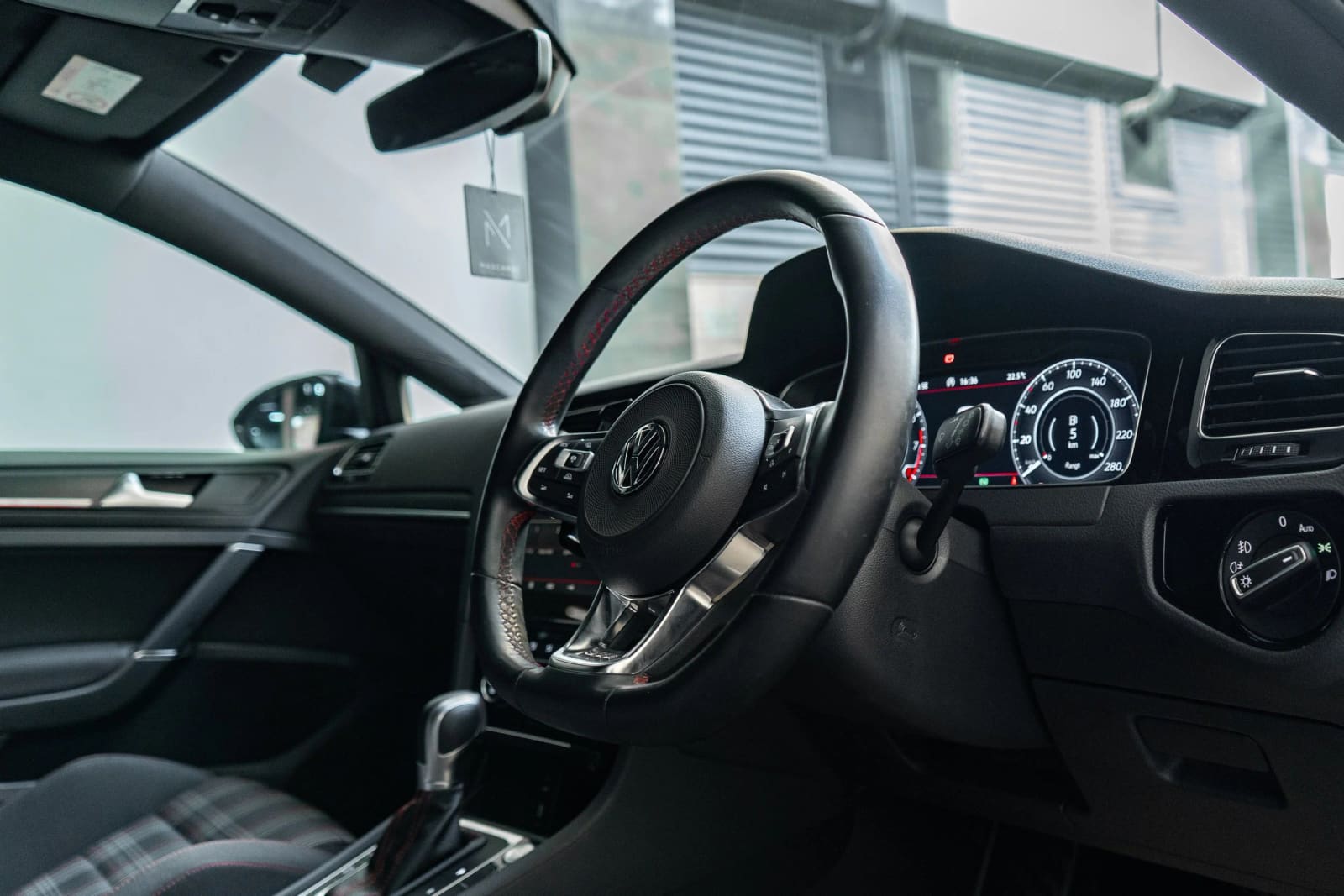 Volkswagen Golf GTI MK7.5 thumbnail 7