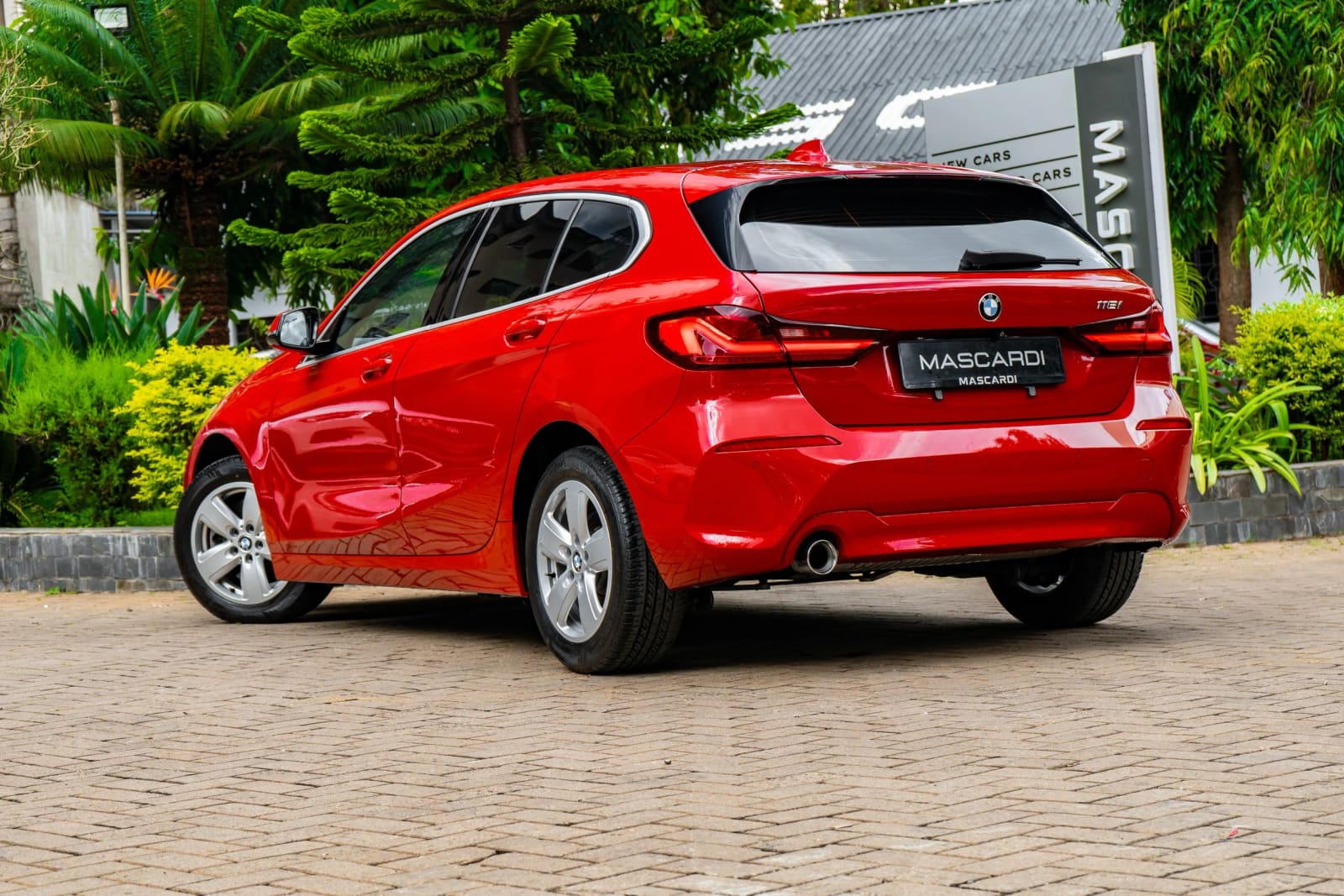BMW 118i thumbnail 5