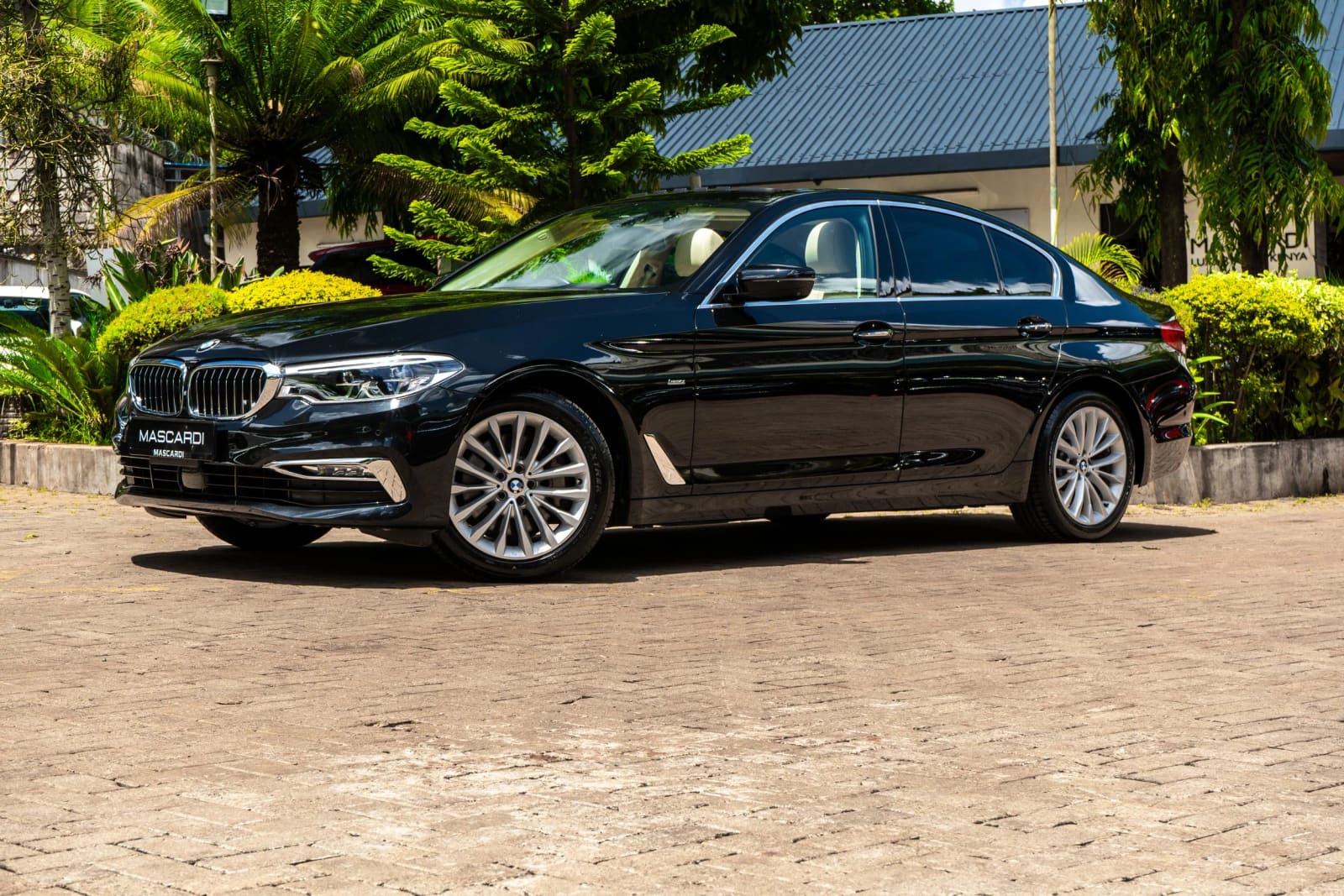 BMW 530i