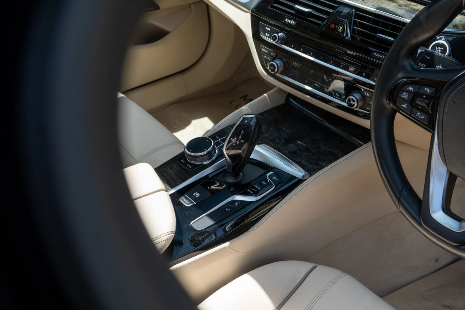 BMW 530i thumbnail 7