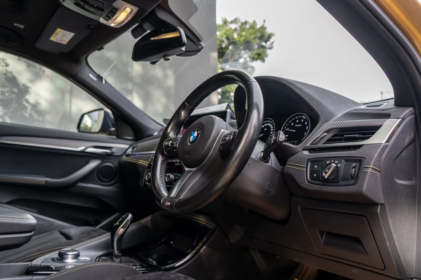 BMW X2 X-Drive20i thumbnail 7