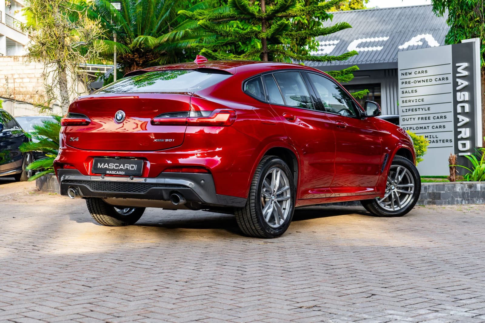 BMW X4 X-DRIVE 30i thumbnail 2