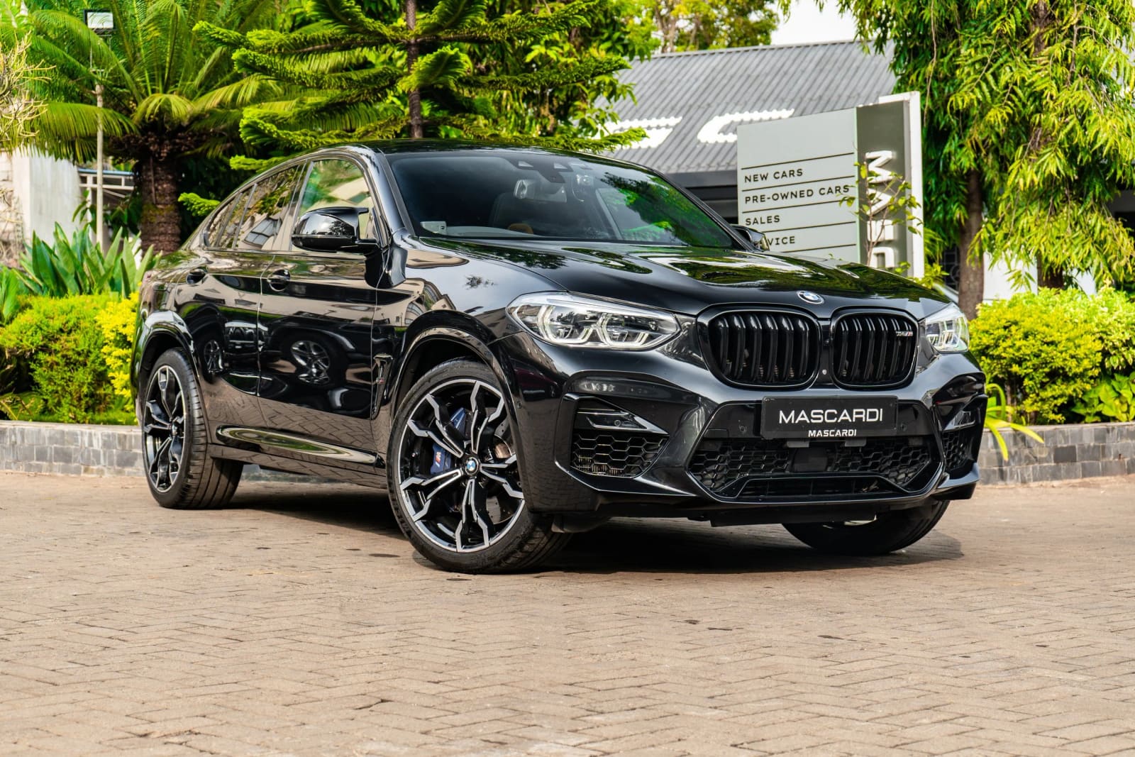 BMW X4M thumbnail 4