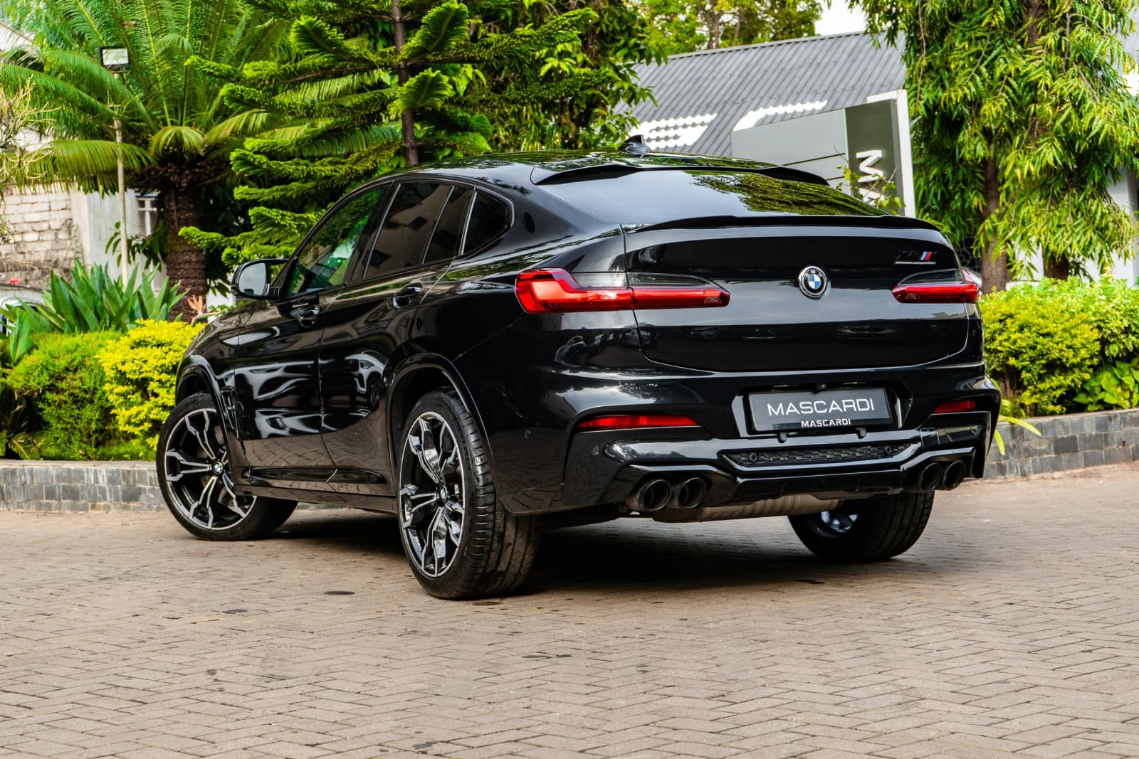 BMW X4M thumbnail 5