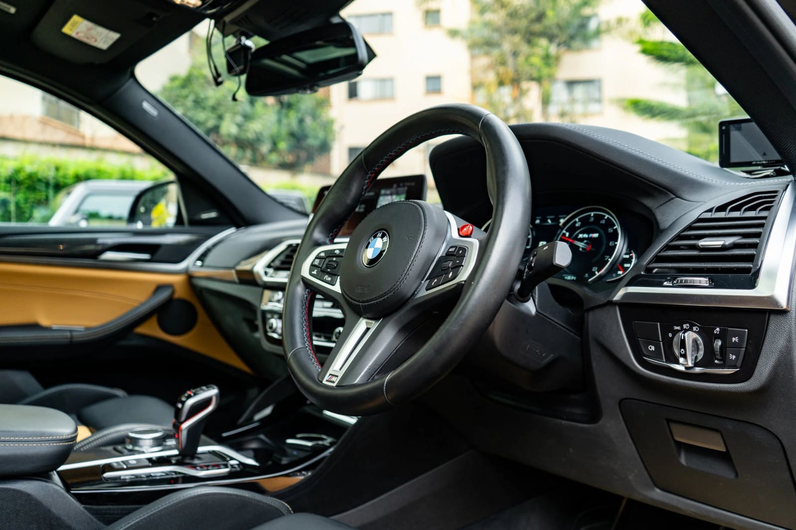 BMW X4M thumbnail 7