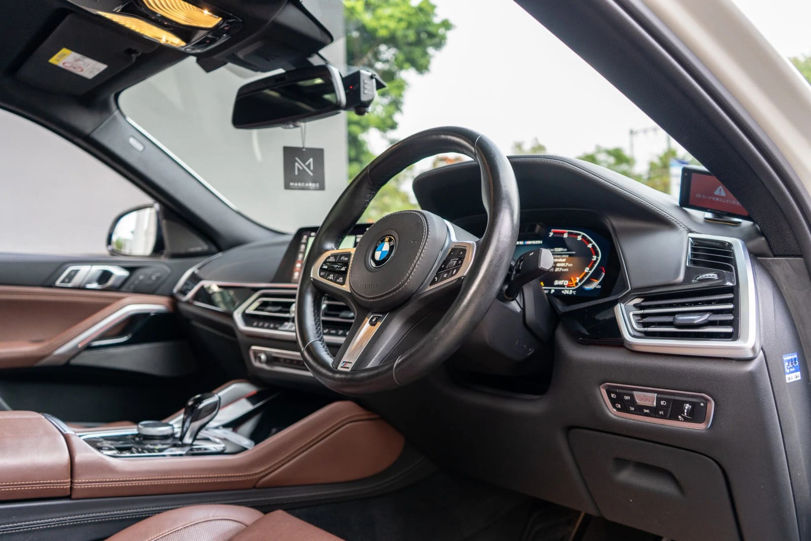 BMW X6 X-DRIVE M50i G06 thumbnail 7