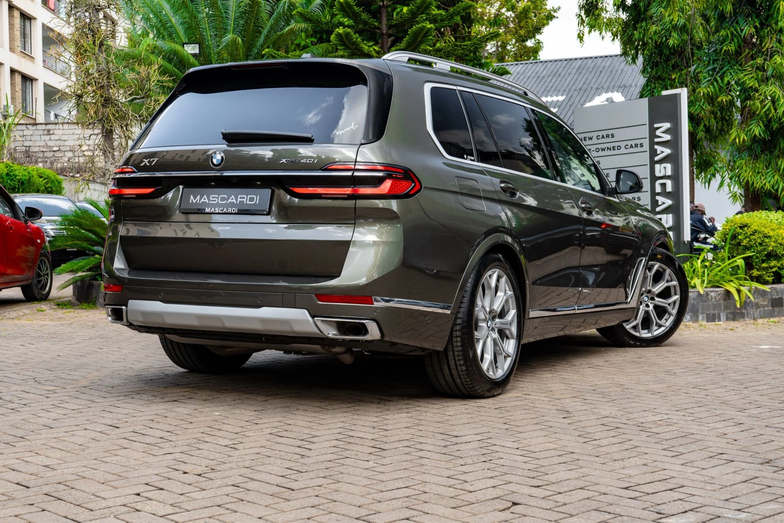 BMW X7 X-DRIVE 40i thumbnail 2