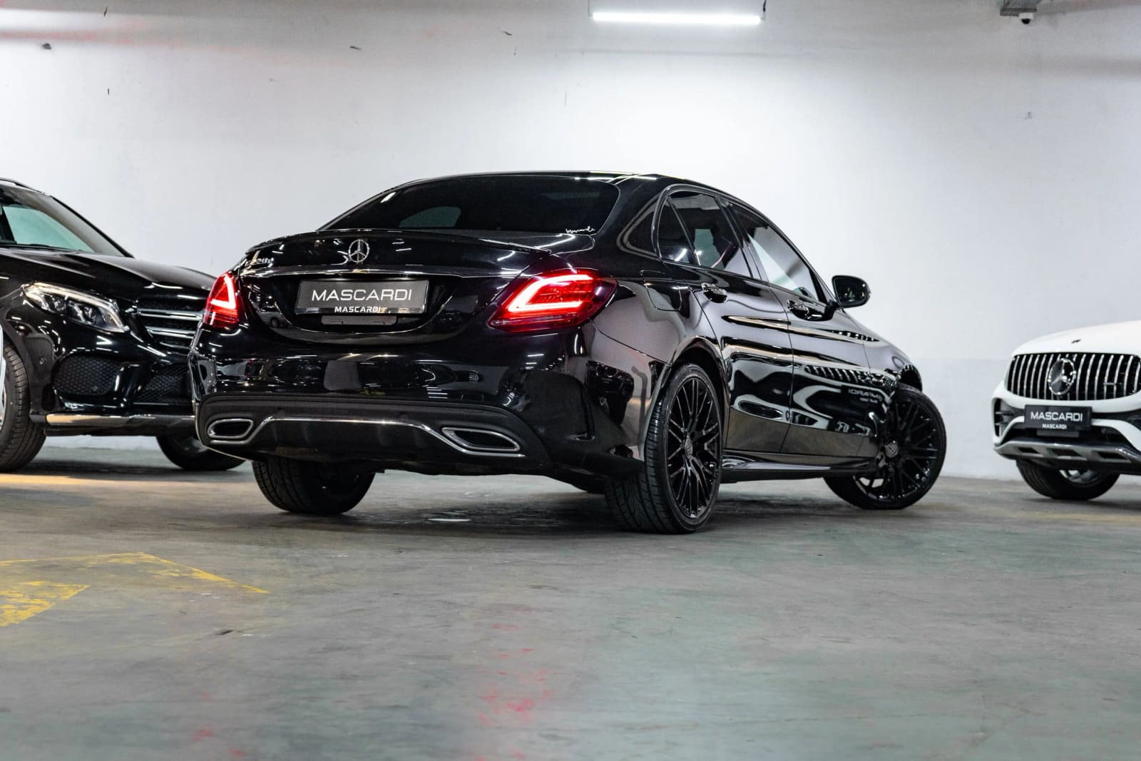 Mercedes-Benz C220d AMG Package thumbnail 2