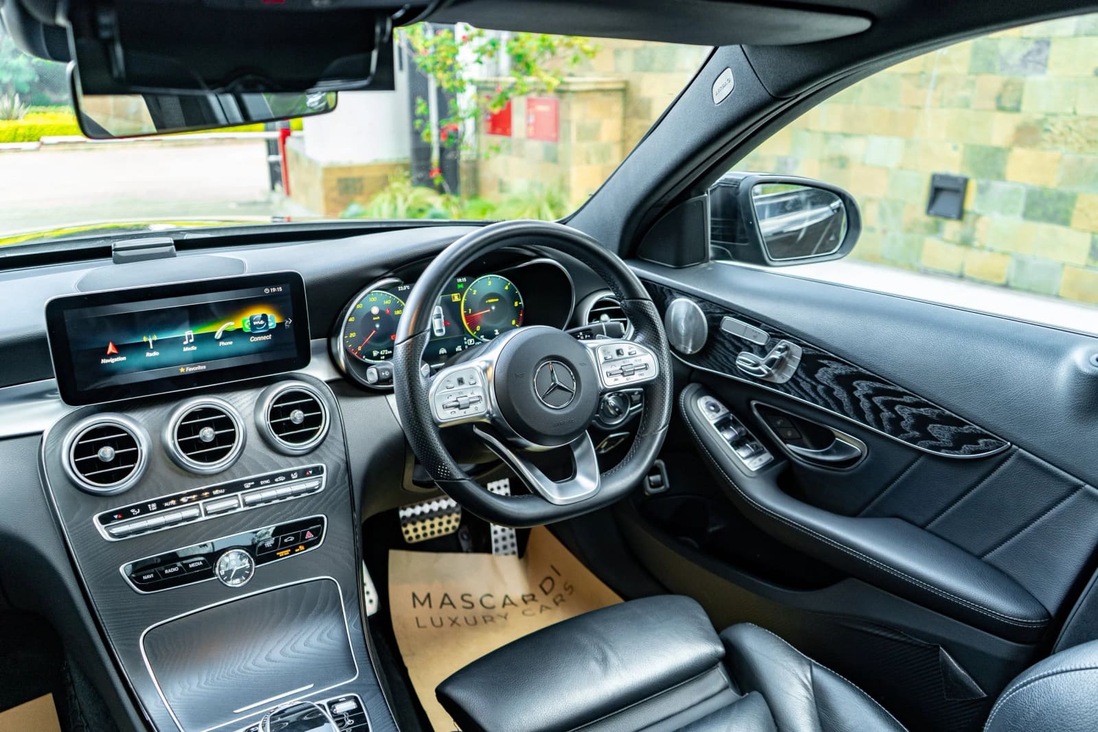 Mercedes-Benz C220d AMG Package thumbnail 7