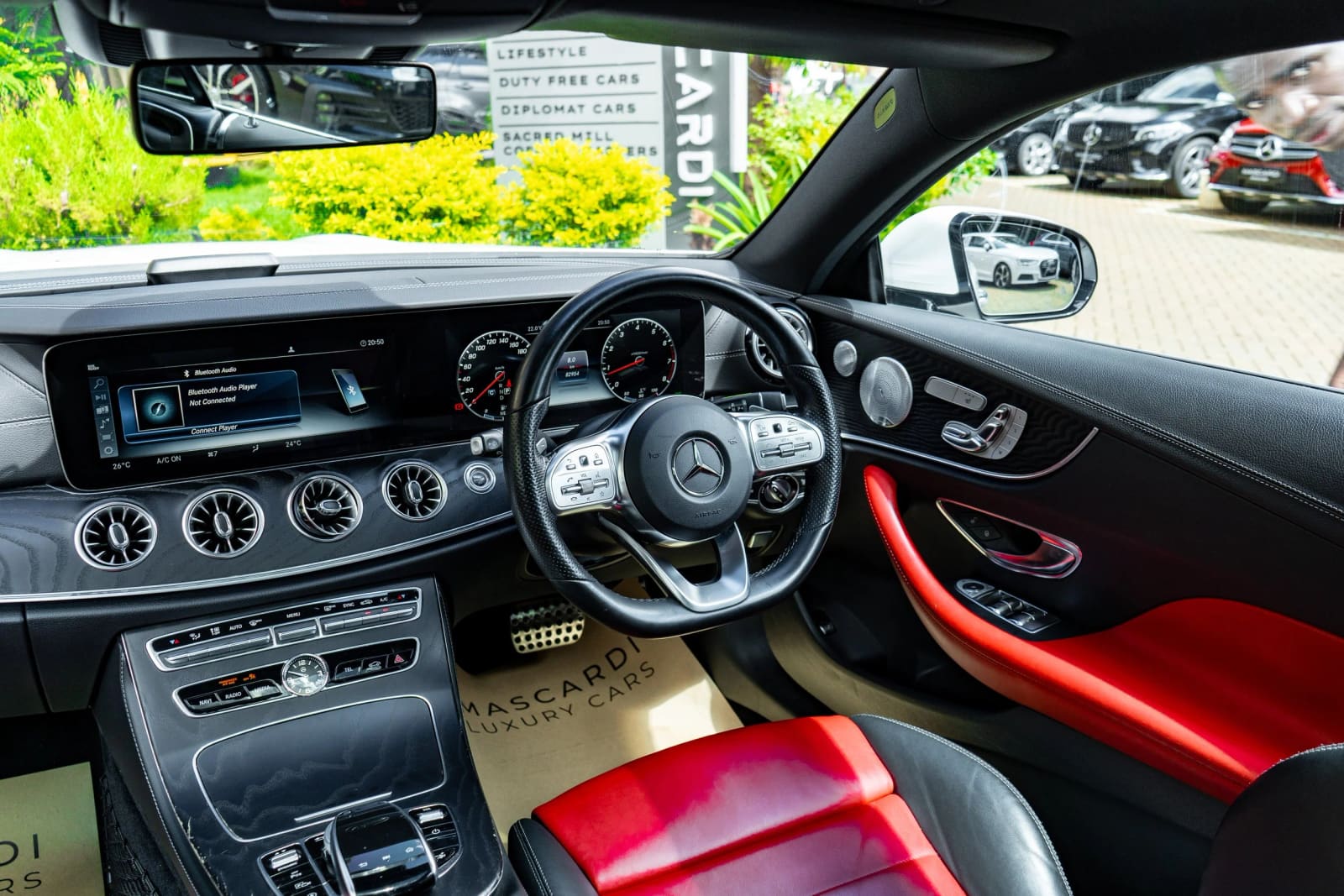 Mercedes-Benz E200 Coupe thumbnail 4