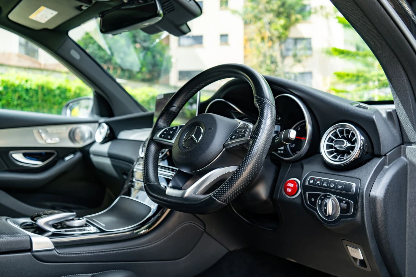 Mercedes-Benz GLC 220D thumbnail 7