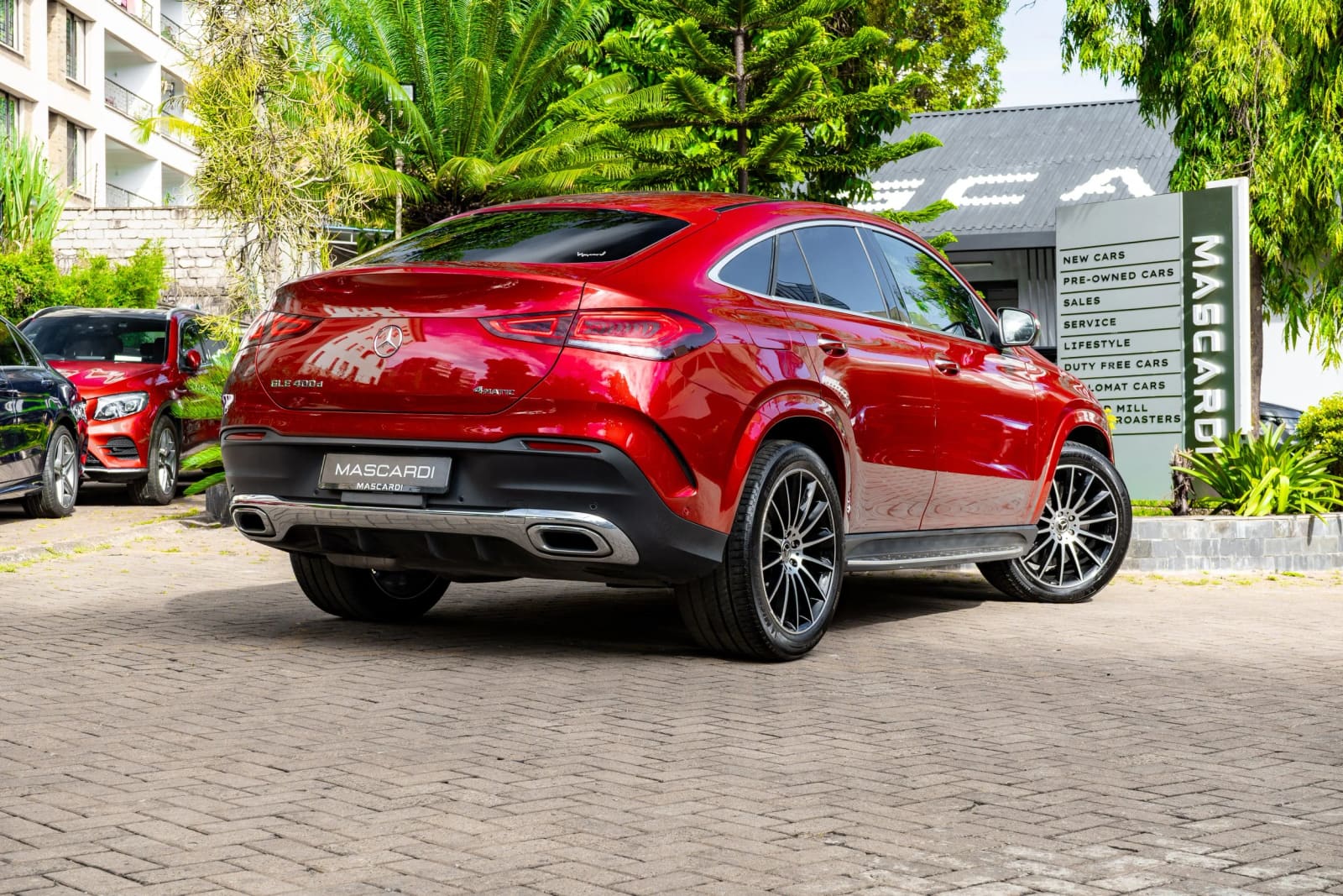 Mercedes-Benz GLE 400D thumbnail 2