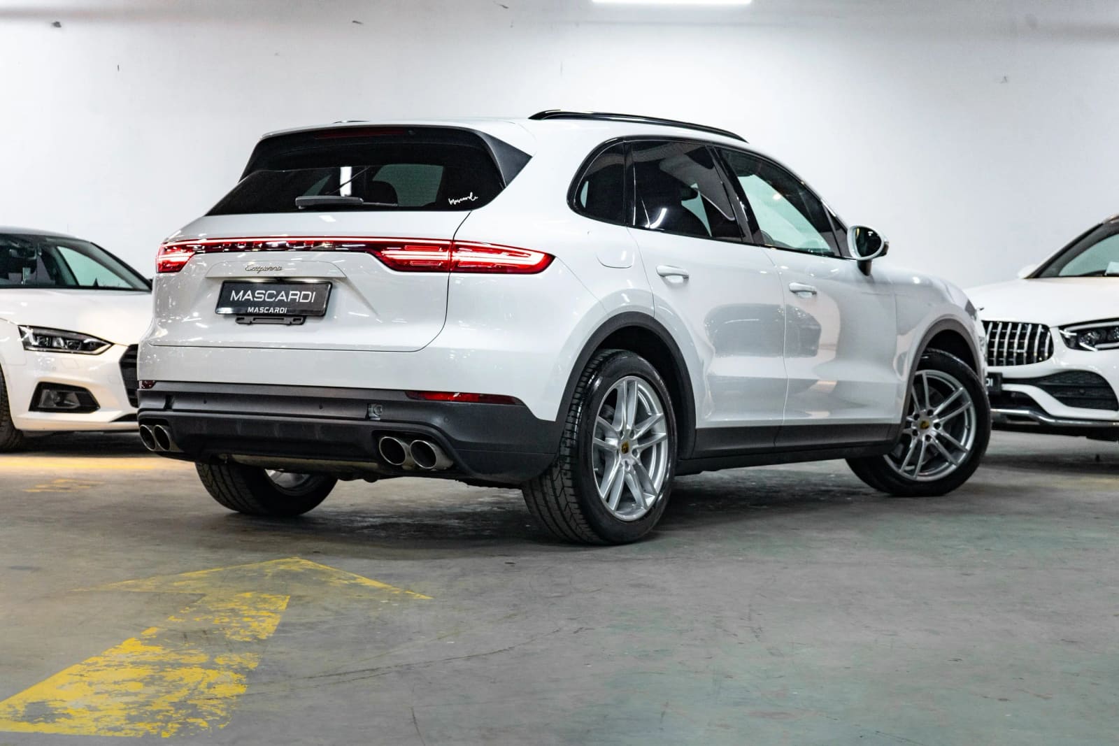 Porsche Cayenne S thumbnail 2