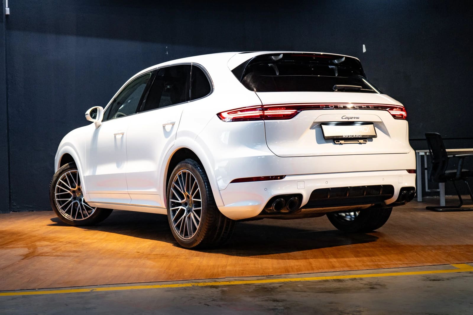 Porsche Cayenne thumbnail 5