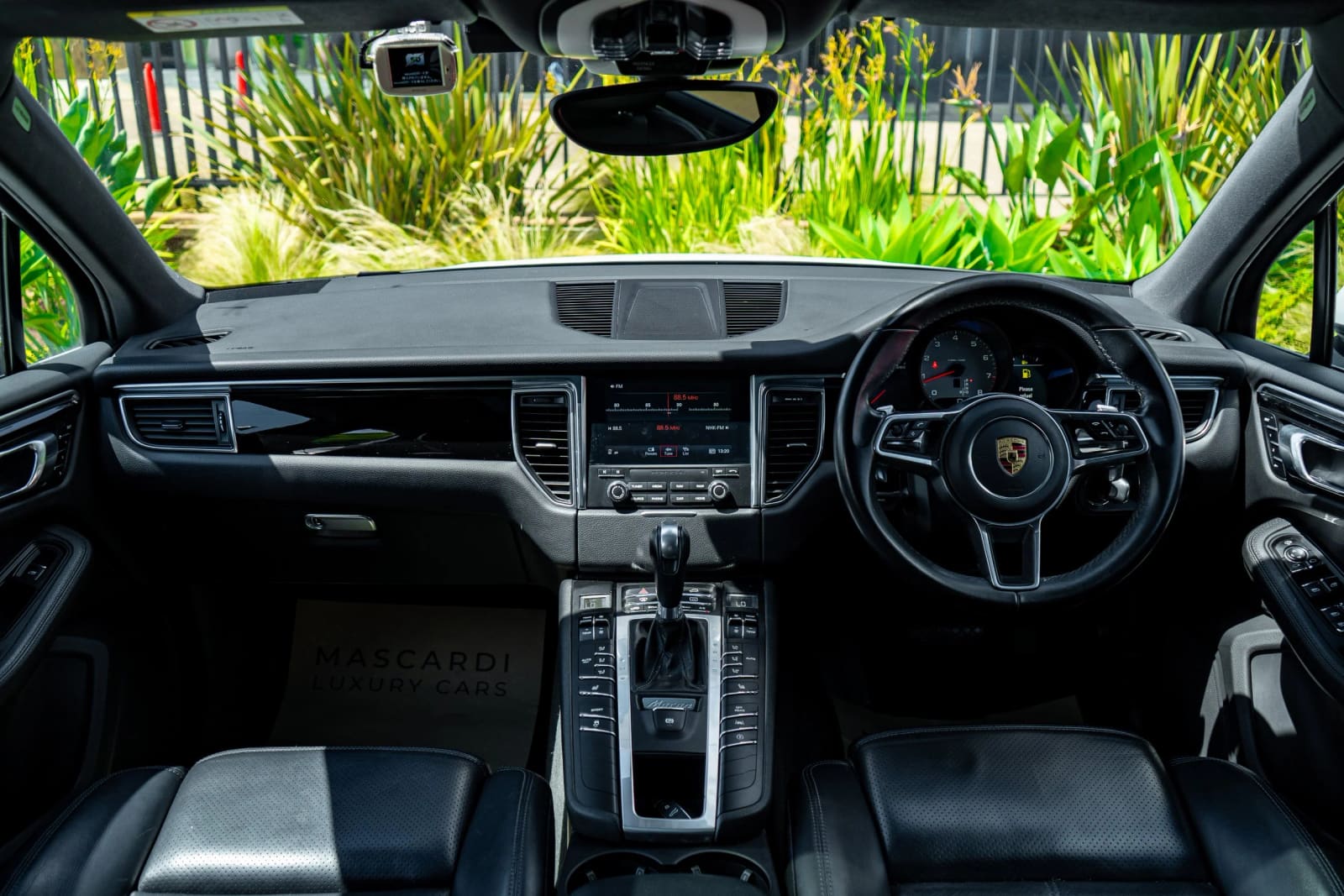Porsche Macan S thumbnail 3