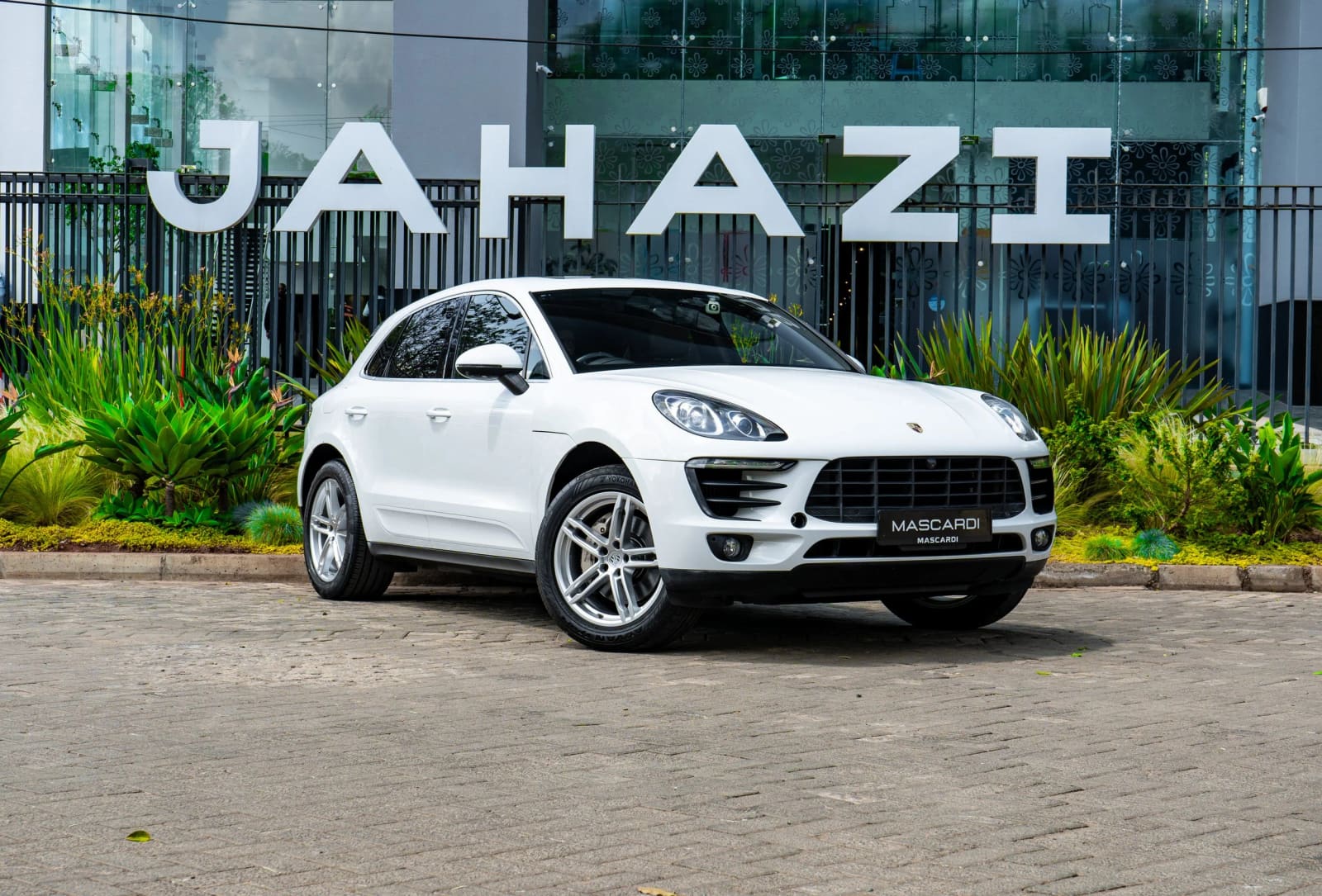 Porsche Macan S thumbnail 4