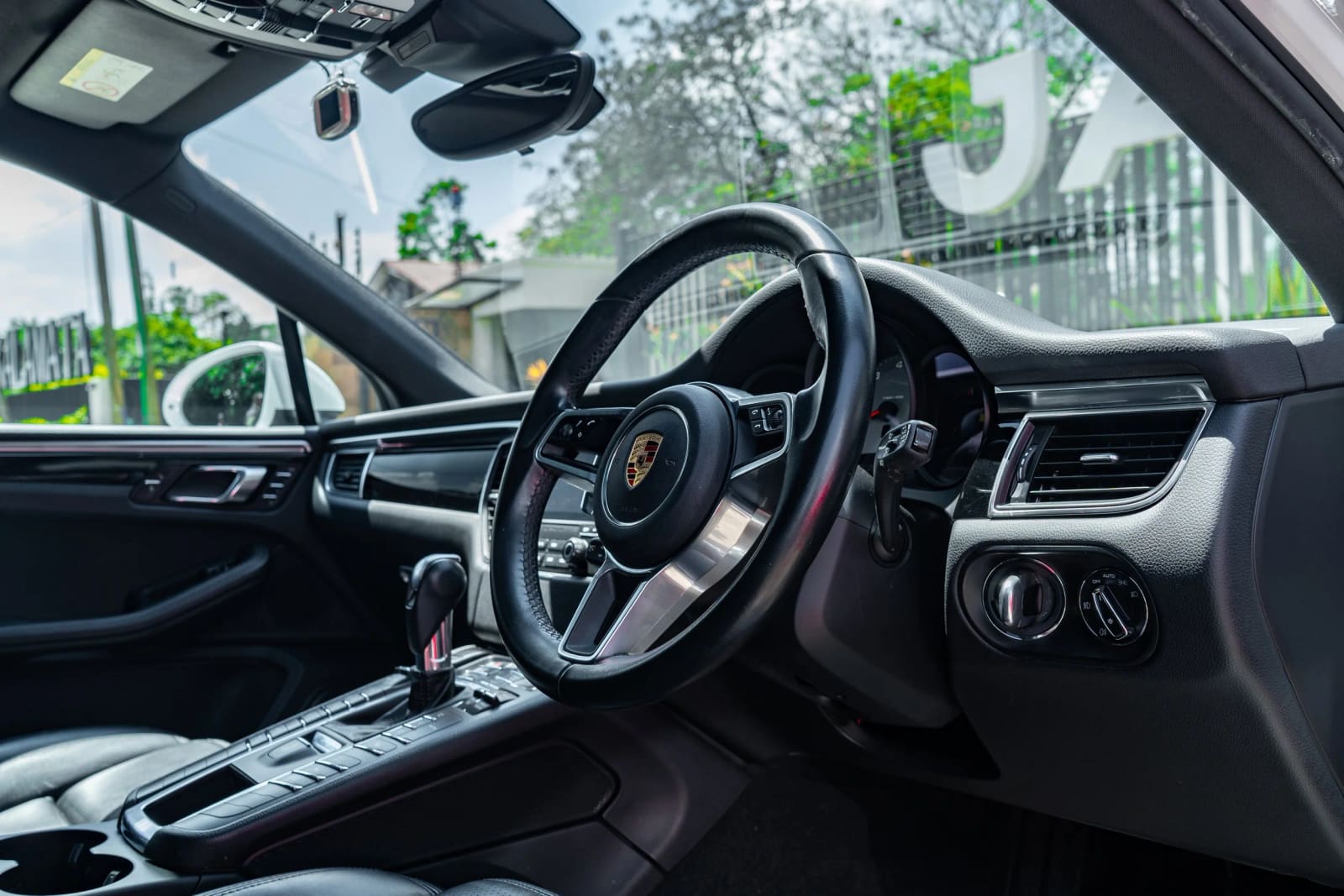 Porsche Macan S thumbnail 6