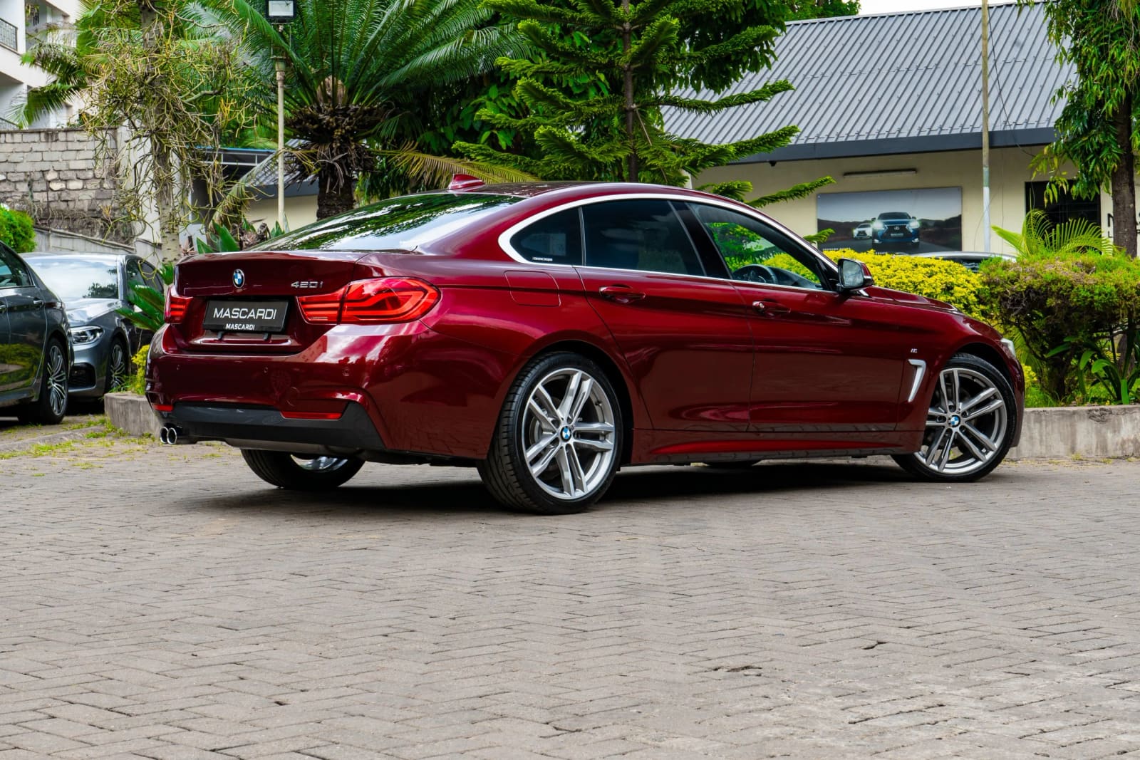 BMW 420i GRAN COUPE thumbnail 2