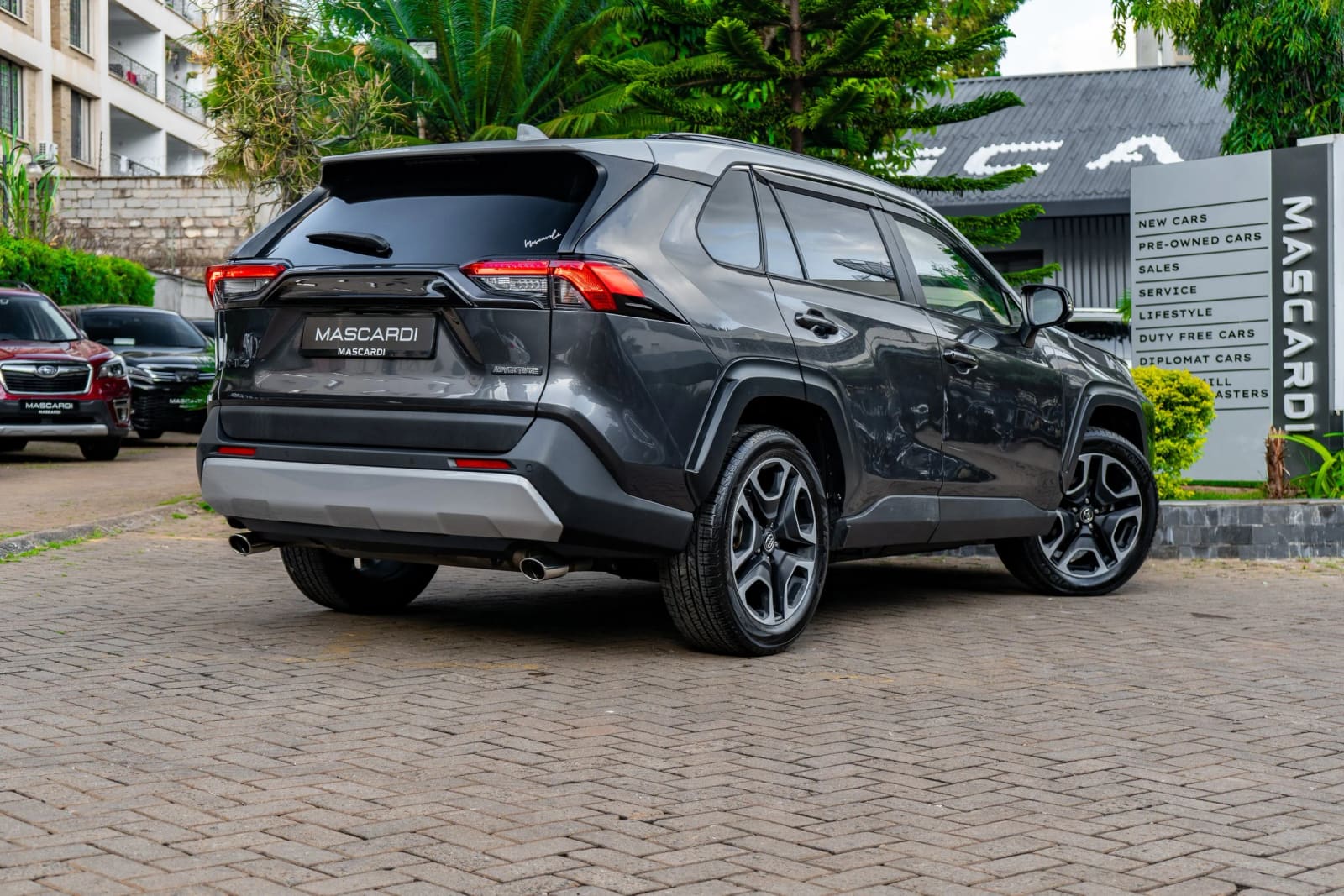 Toyota RAV4 Adventure Package thumbnail 2
