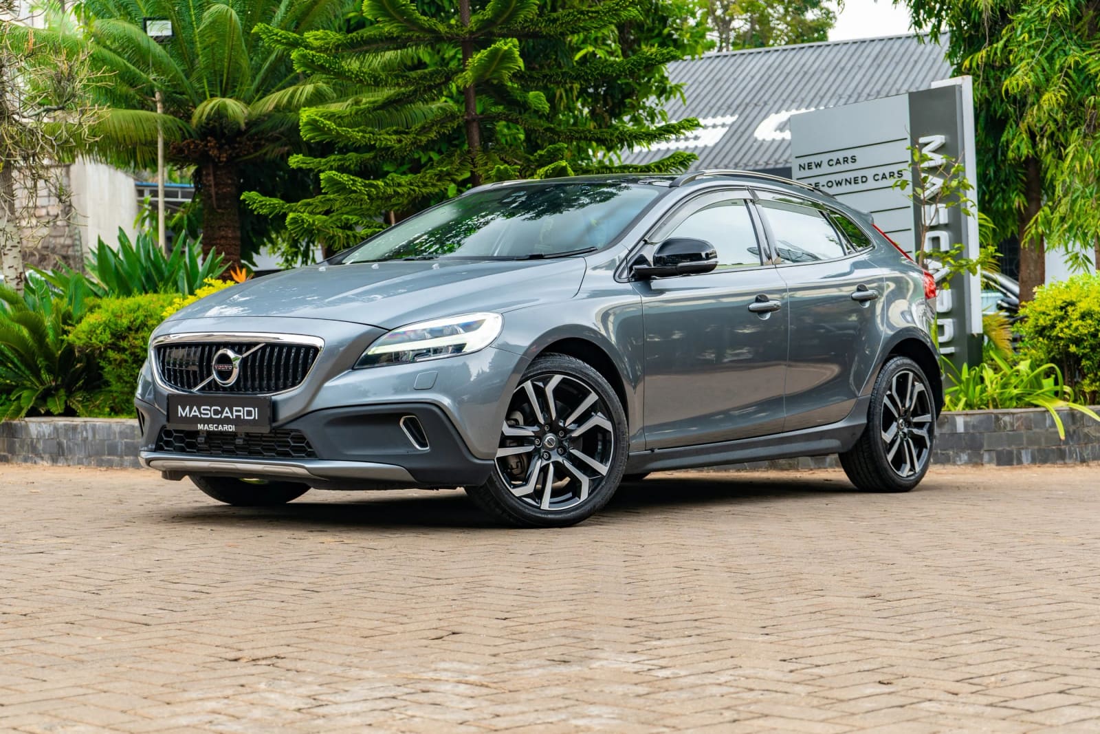 Volvo V40 T5