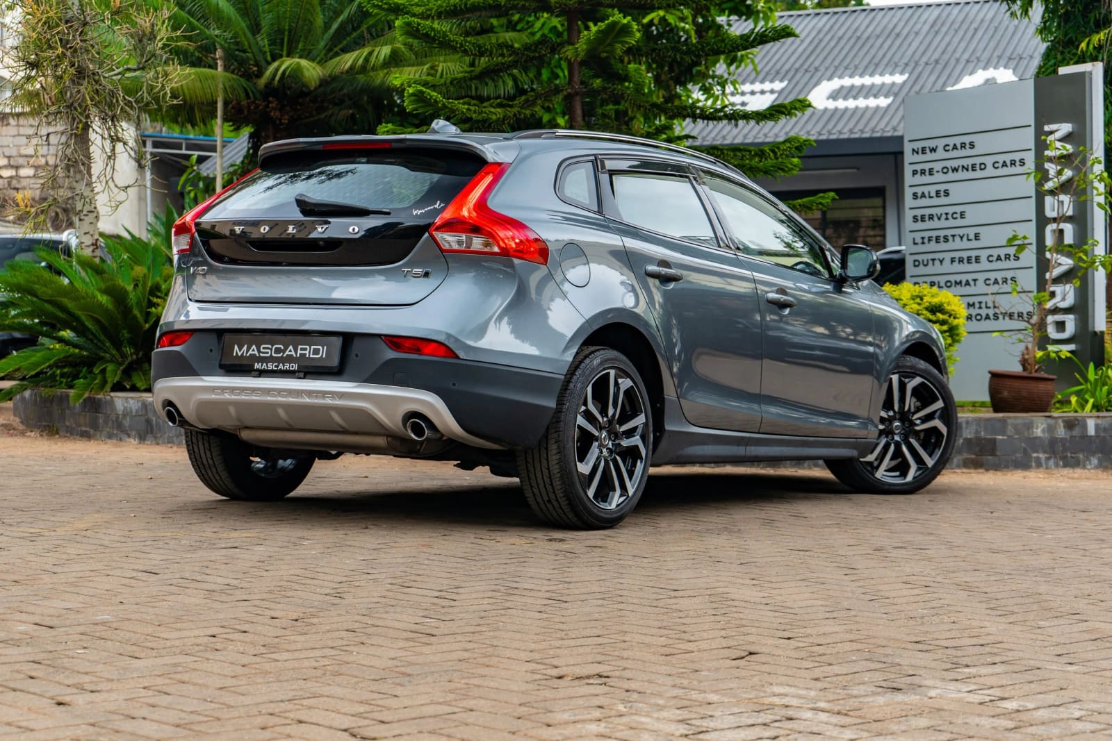 Volvo V40 T5 thumbnail 2