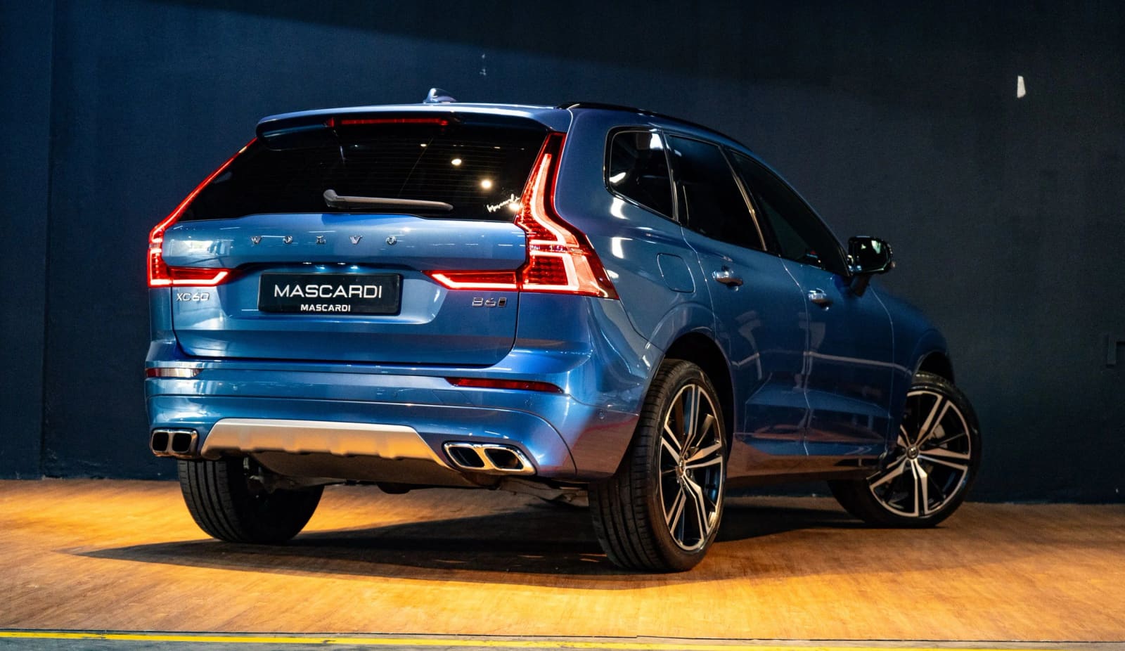 Volvo XC60 B6 thumbnail 2