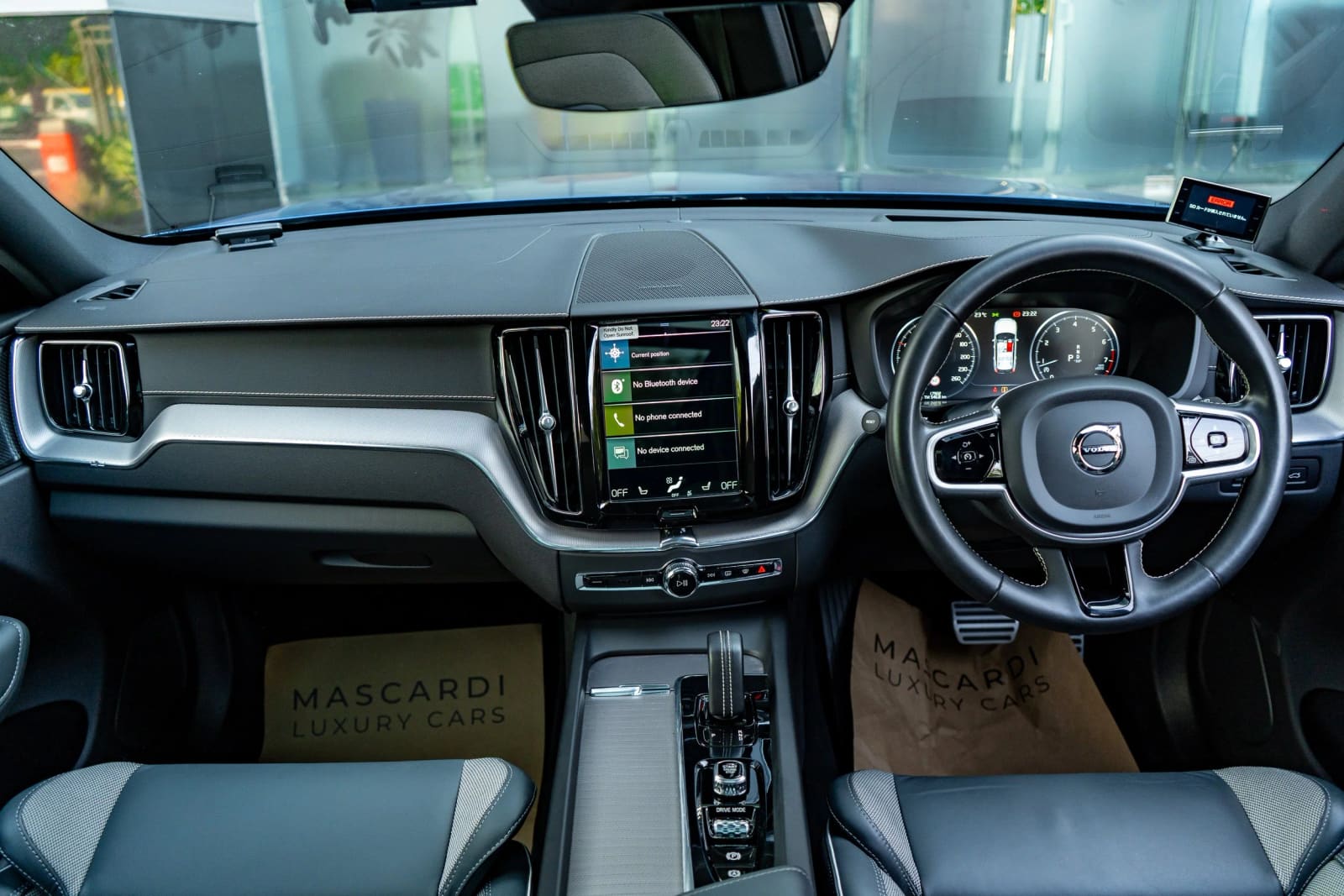 Volvo XC60 B6 thumbnail 3