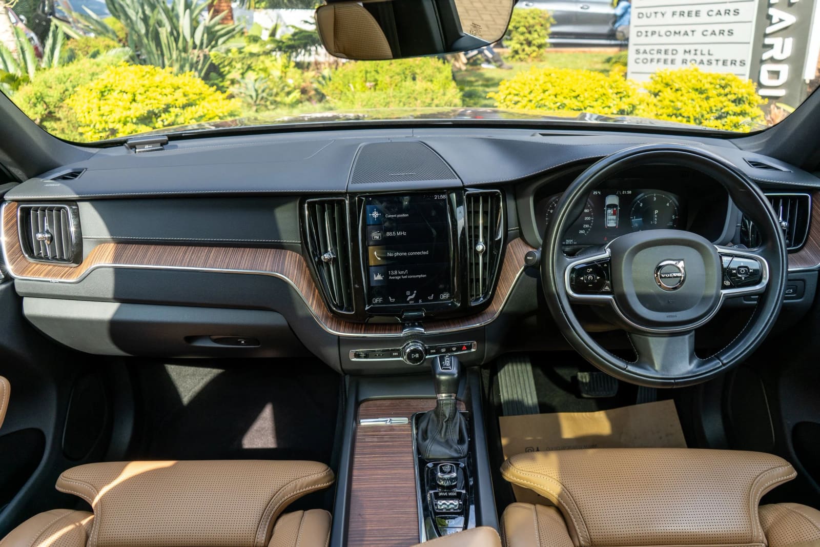 Volvo XC60 D4 thumbnail 3