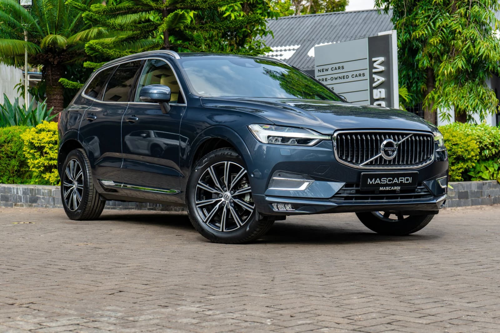 Volvo XC60 D4 thumbnail 4
