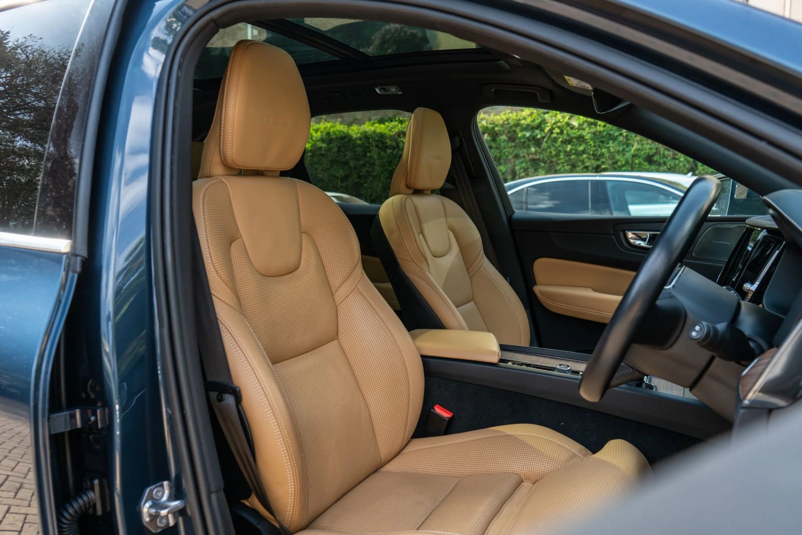 Volvo XC60 D4 thumbnail 6