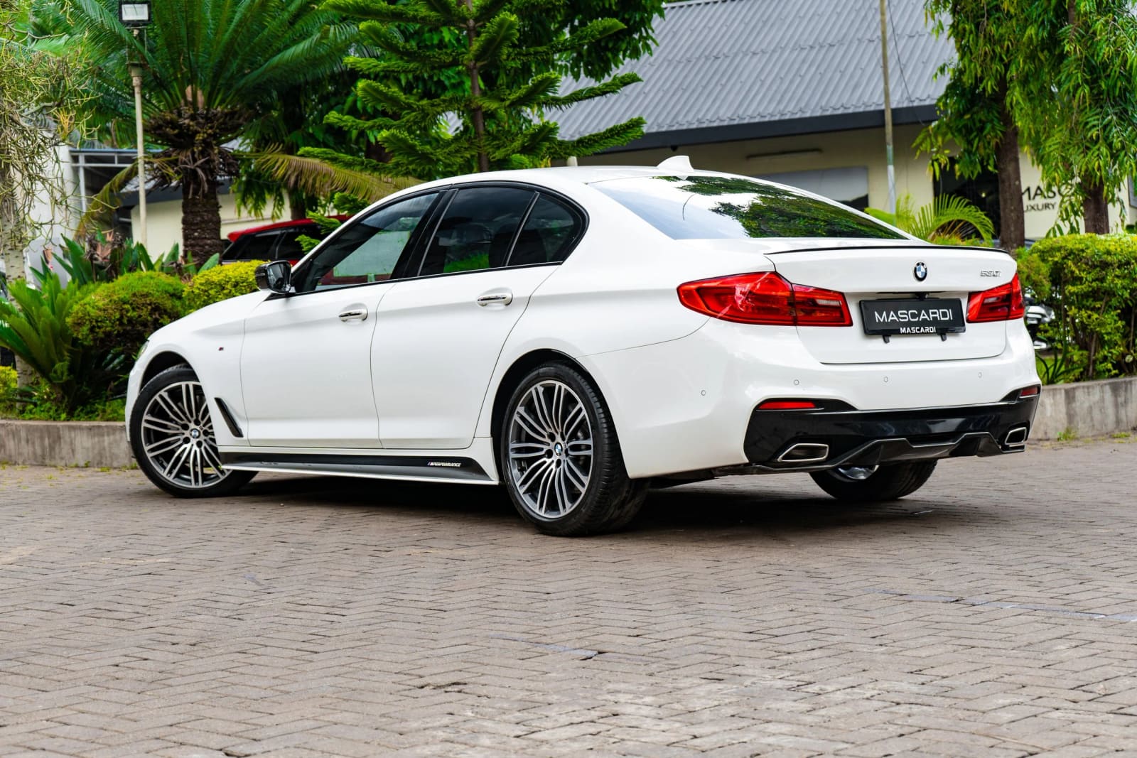 BMW 530i G30 Package thumbnail 6