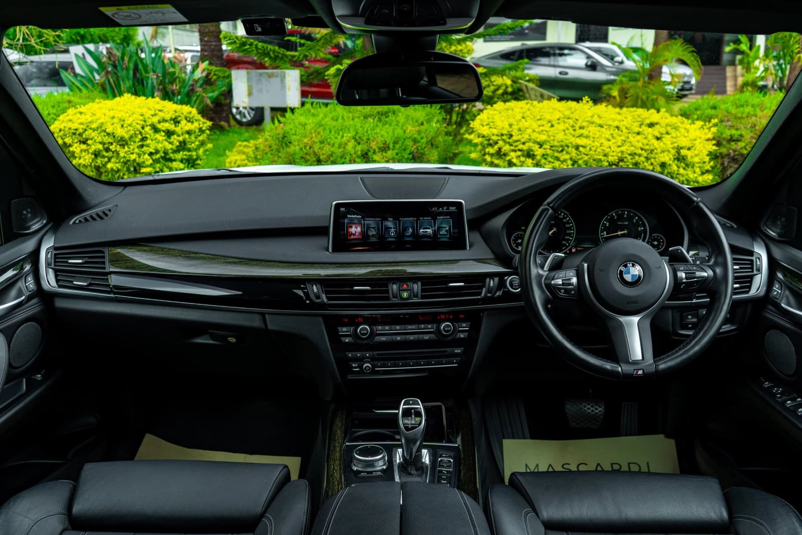 BMW X5 xDrive 35i M-Sport thumbnail 3