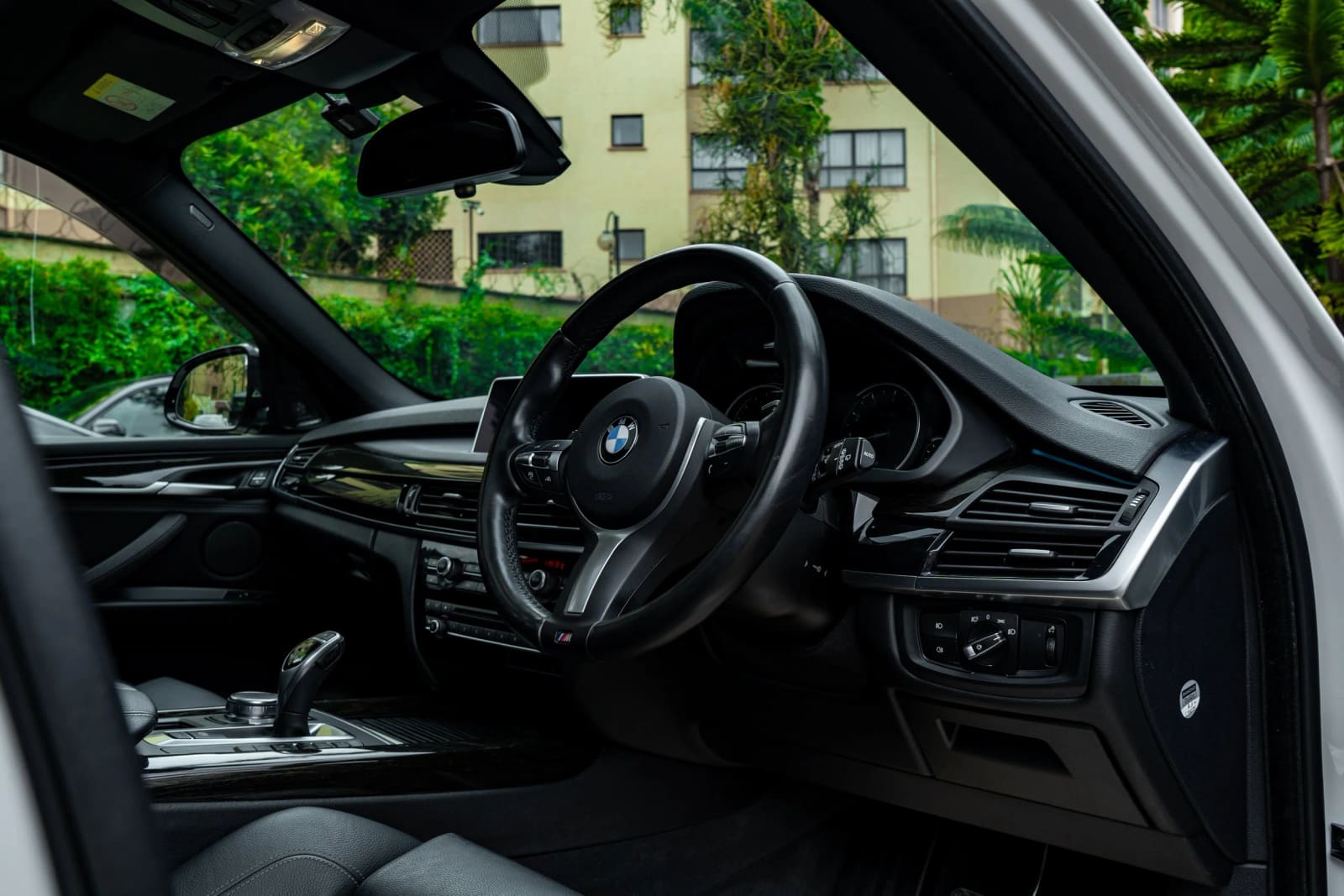 BMW X5 xDrive 35i M-Sport thumbnail 6