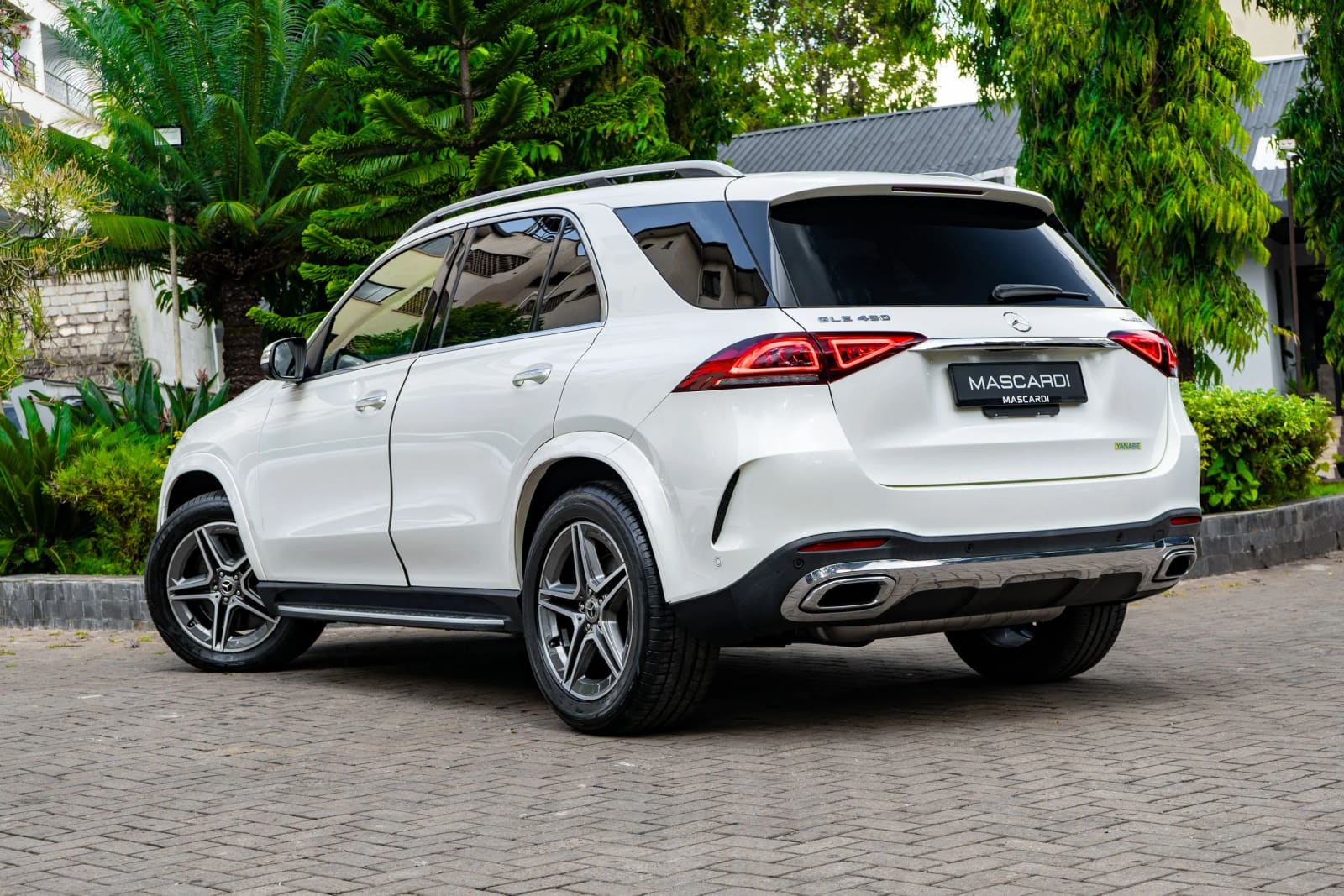 Mercedes-Benz GLE 450 thumbnail 5