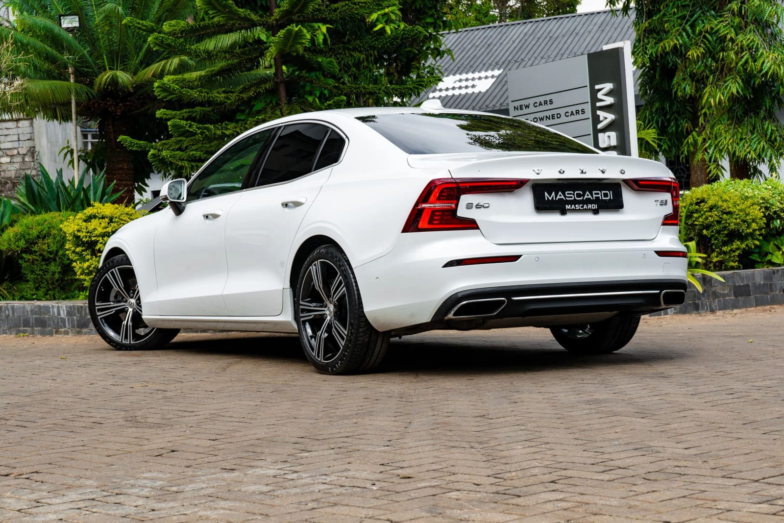 Volvo S60 T5 thumbnail 5